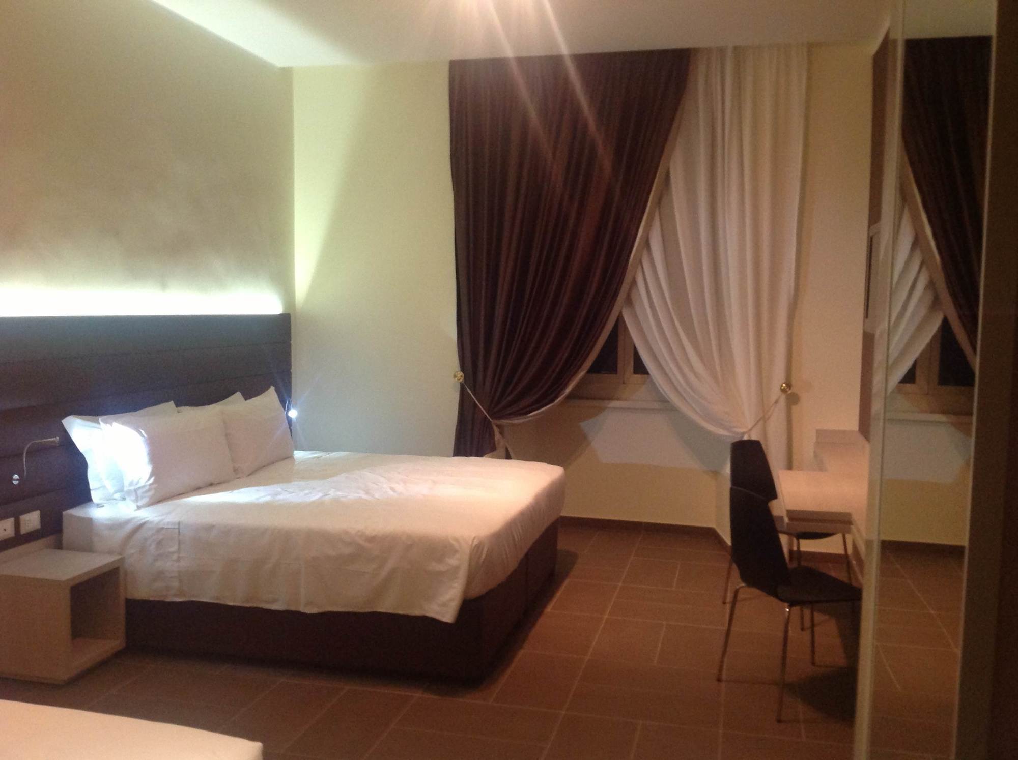 Hotel California Rome Room photo